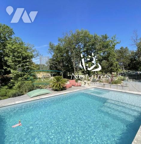 Maison 6 pièces 225 m² · à Donzère · 225 m² · 775 000 €