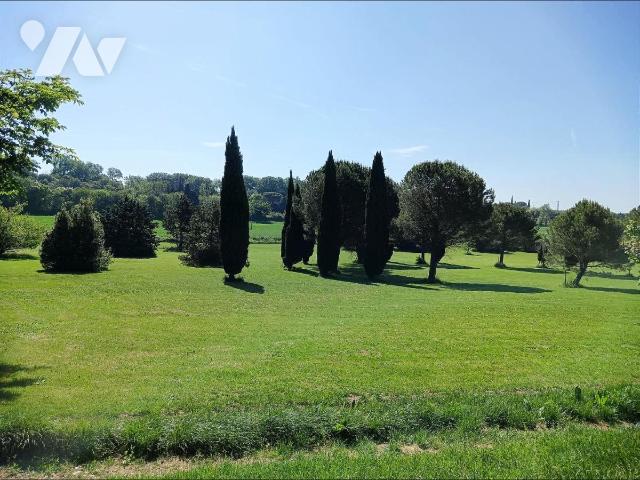 Maison 17 pièces 620 m² · à Montélimar · 620 m² · 850 000 €