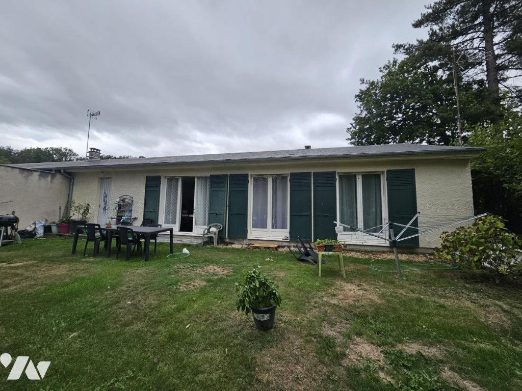 Maison 4 pièces 90 m² · à Saint-Sébastien-de-Morsent · 90 m² · 150 000 €