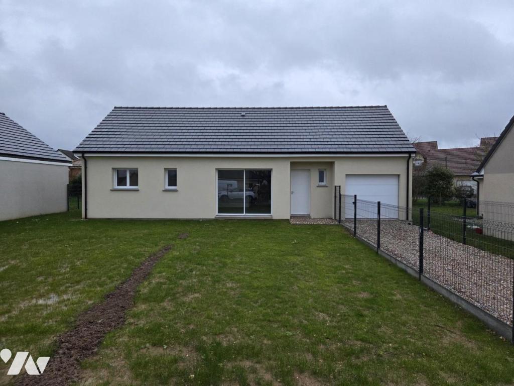 Maison 78 m² · à Vitot · 77,9 m² · 930 €