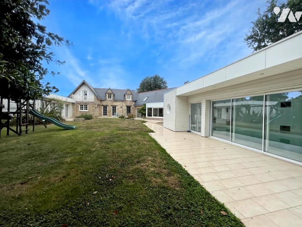 Maison 8 pièces 250 m² · à Fouesnant · 250 m² · 1 010 000 €