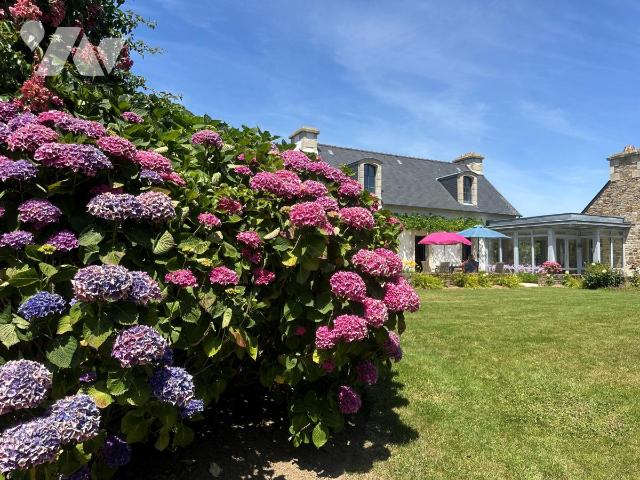Maison 250m² — Plonéour-Lanvern