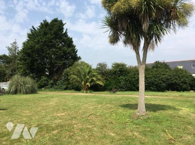 Terrain 816 m² · à Confort-Meilars · 816 m² · 44 880 €