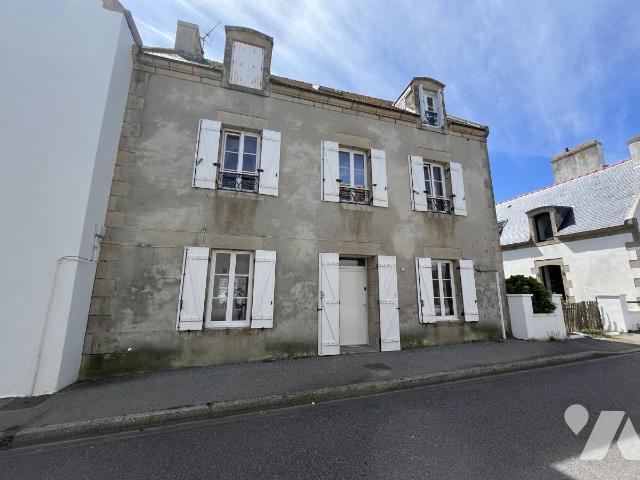 Maison 8 pièces 221 m² · à Penmarch · 221 m² · 230 000 €