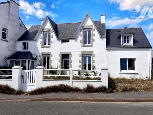 Maison 8 pièces 146 m² · à Treffiagat · 146 m² · 240 000 €