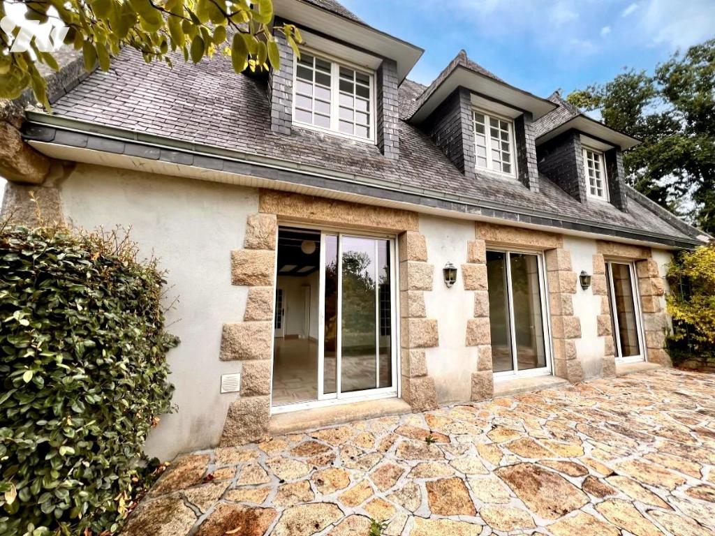 Maison 7 pièces 182 m² · à Bohars · 182 m² · 440 000 €