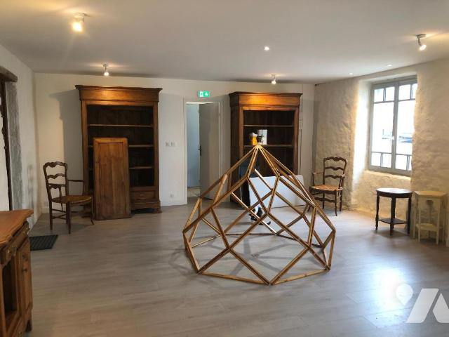 Maison 5 pièces 150 m² · à Commana · 150 m² · 125 000 €