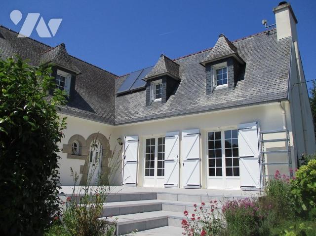 Maison 6 pièces 141 m² · à Carhaix-Plouguer · 140,6 m² · 220 000 €