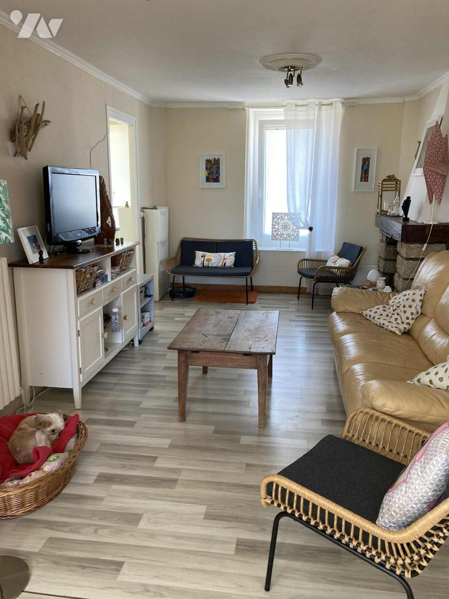 Maison 5 pièces 83 m² · à Lanvénégen · 83 m² · 130 000 €