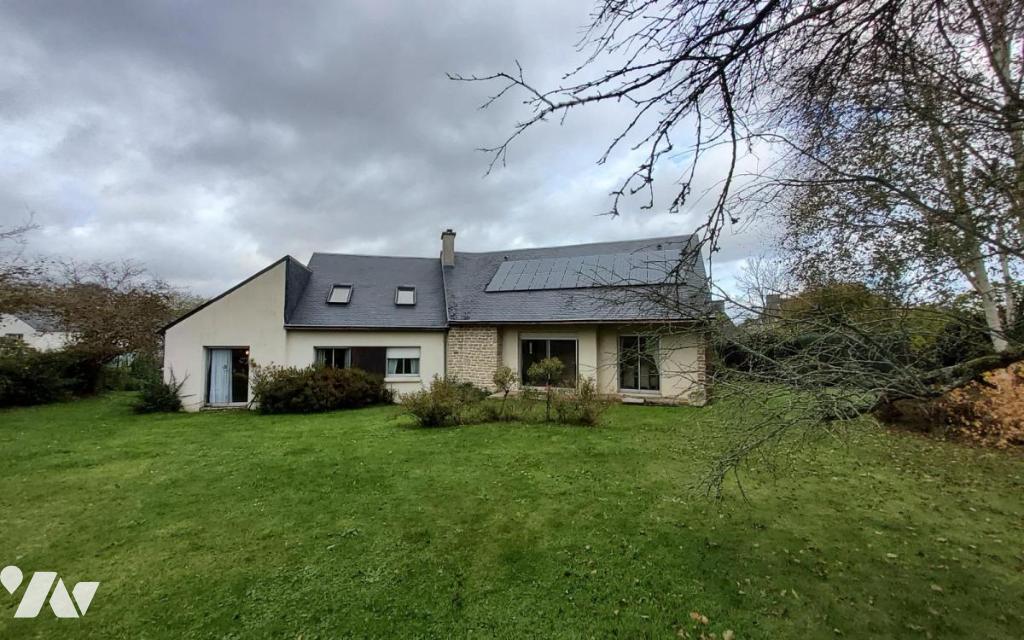 Maison 7 pièces 172 m² · à Carhaix-Plouguer · 171,8 m² · 285 000 €