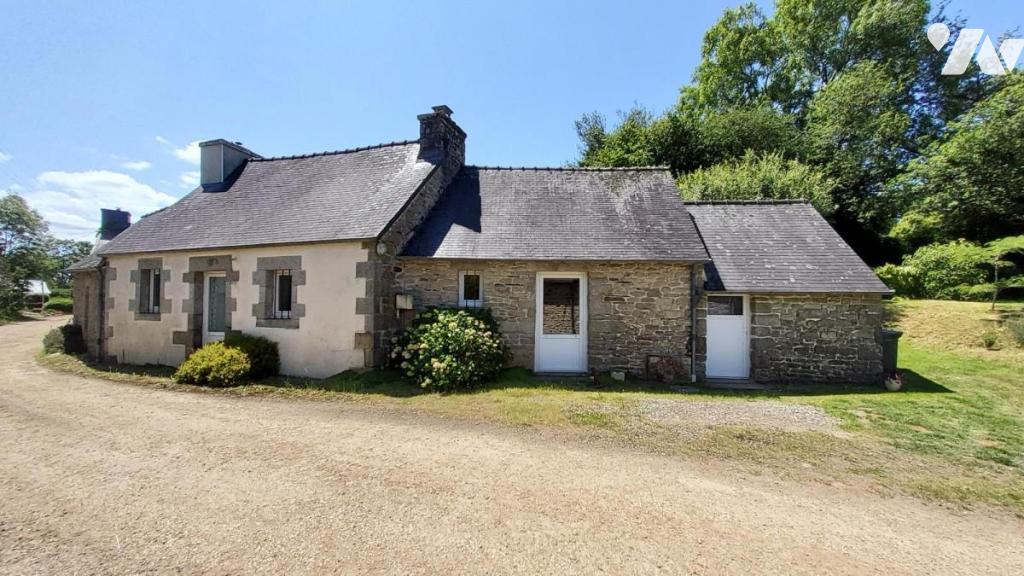 Maison 4 pièces 83 m² · à Poullaouen · 83 m² · 85 000 €