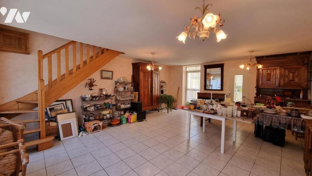 Maison 8 pièces 152 m² · à Callac · 152 m² · 105 000 €