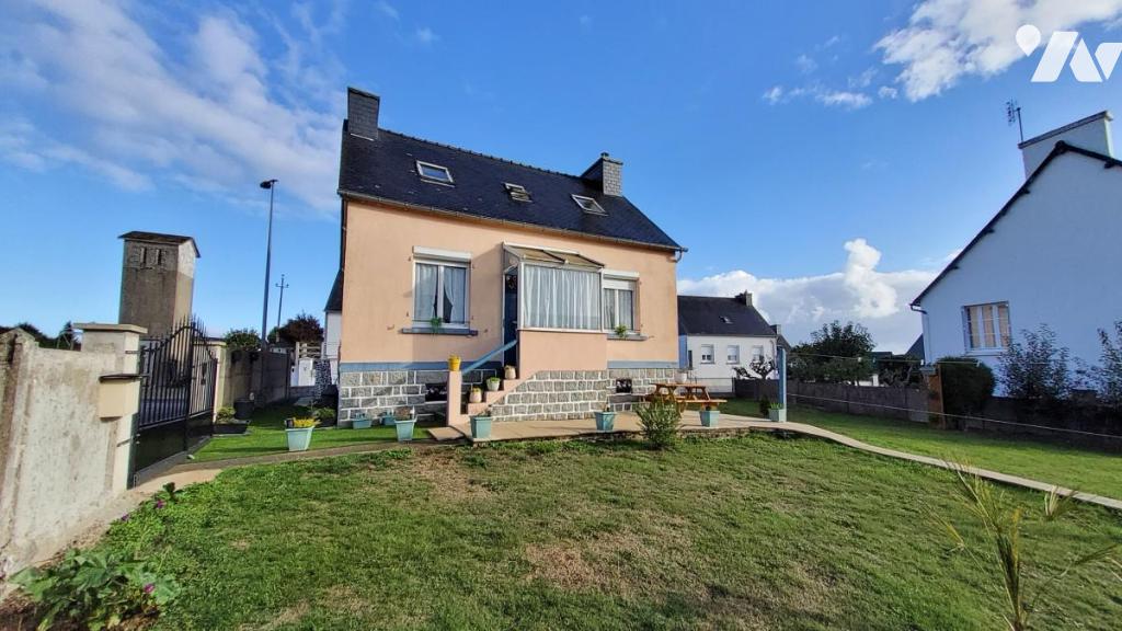 Maison 5 pièces 60 m² · à Poullaouen · 60 m² · 90 000 €