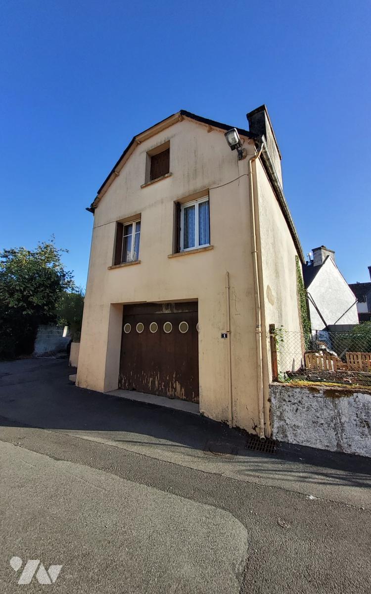 Maison 5 pièces 65 m² · à Maël-Carhaix · 64,7 m² · 40 000 €