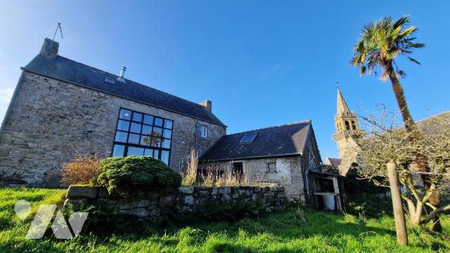 Maison 6 pièces 132 m² · à Cloître-Saint-Thégonnec · 132 m² · 140 000 €