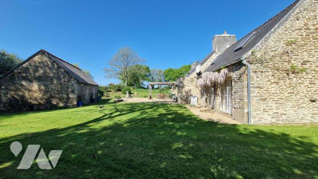 Maison 8 pièces 159 m² · à Plougonven · 159 m² · 350 000 €