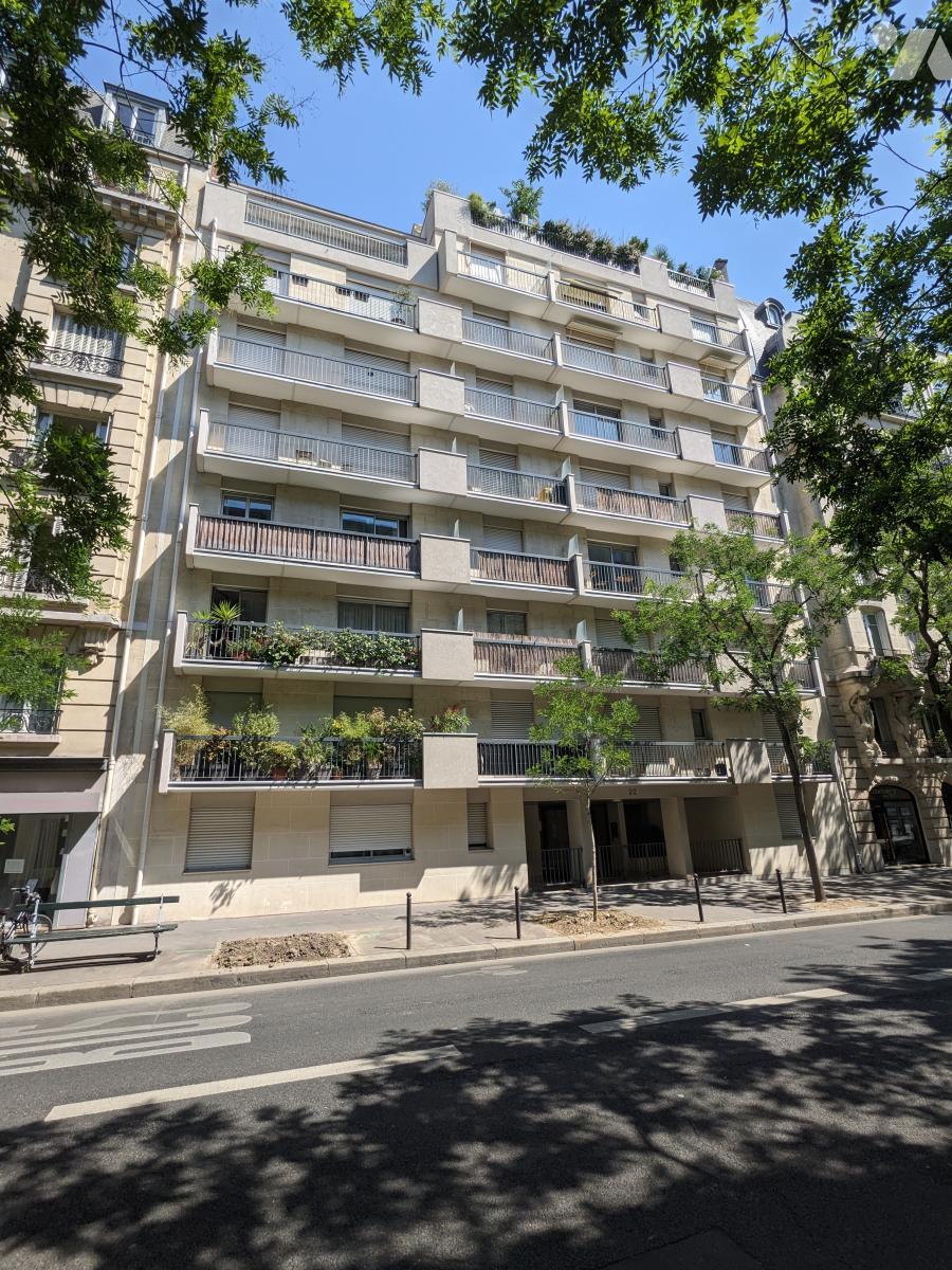 Appartement 2 pièces 46 m² · à Paris 14e Arrondissement · 46 m² · 385 000 €