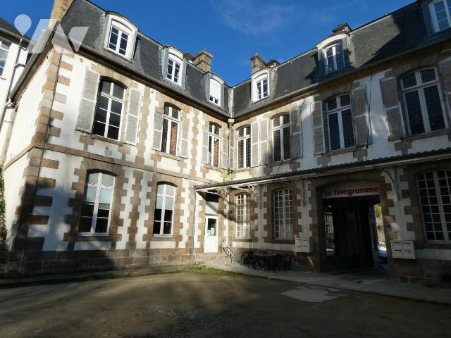 Appartement 136 m² · à Morlaix · 136 m² · 180 000 €
