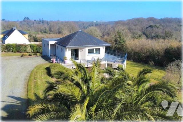 Maison 7 pièces 146 m² · à Plounéventer · 146,3 m² · 287 000 €