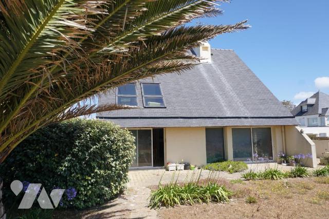 Maison 10 pièces 168 m² · à Santec · 168,1 m² · 590 000 €