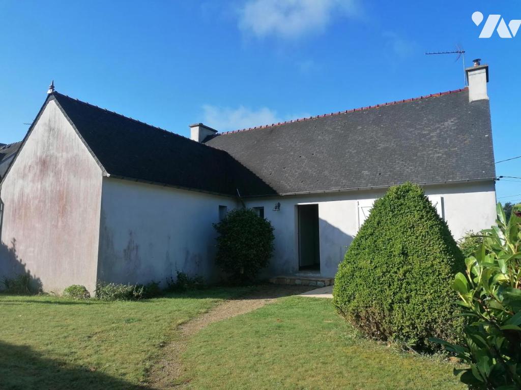 Maison 4 pièces 94 m² · à Lampaul-Guimiliau · 94 m² · 150 000 €