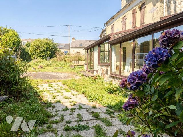 Maison 5 pièces 106 m² · à Brennilis · 106 m² · 120 000 €