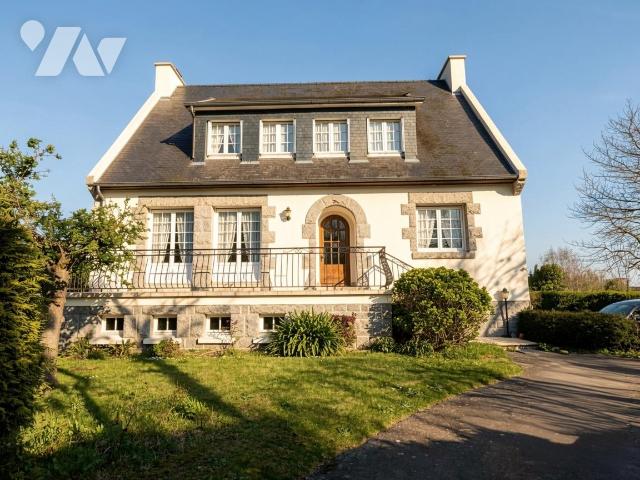 Maison 8 pièces 142 m² · à Plougonven · 142 m² · 220 000 €