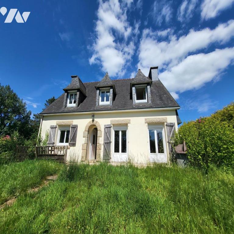 Maison 7 pièces 137 m² · à Châteauneuf-du-Faou · 137,5 m² · 160 000 €
