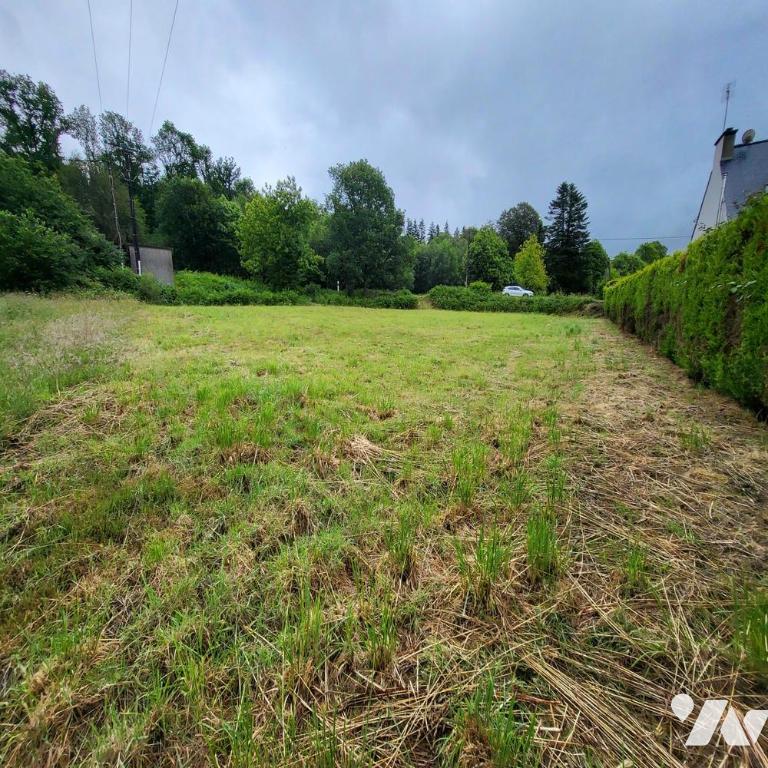 Terrain 1317 m² · à Landeleau · 1 317 m² · 12 500 €