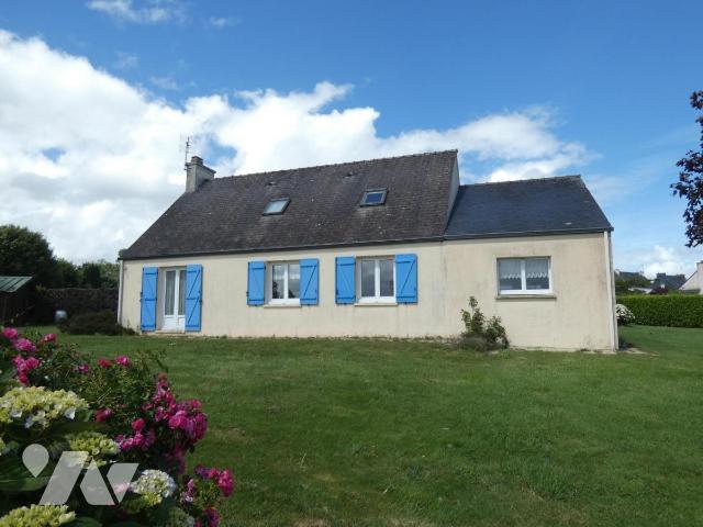 Maison 6 pièces 94 m² · à Châteauneuf-du-Faou · 94 m² · 153 000 €