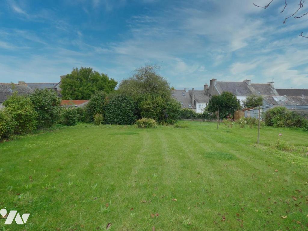 Terrain 809 m² · à Gouézec · 809 m² · 28 500 €