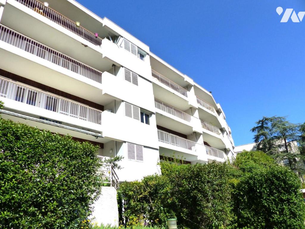 Appartement 4 pièces 81 m² · à Nîmes · 80,7 m² · 195 000 €