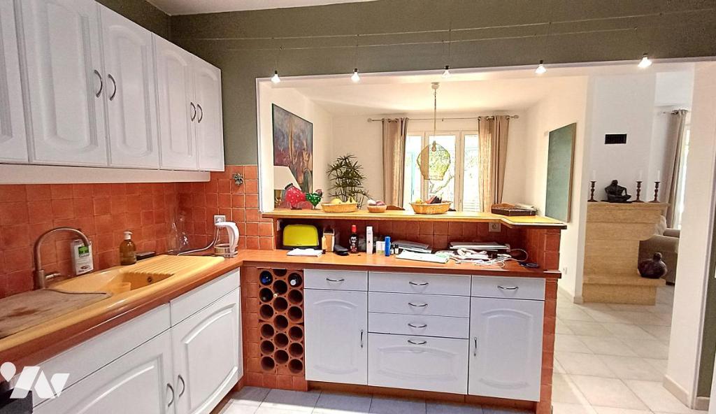 VENTE maison-UZES (30)