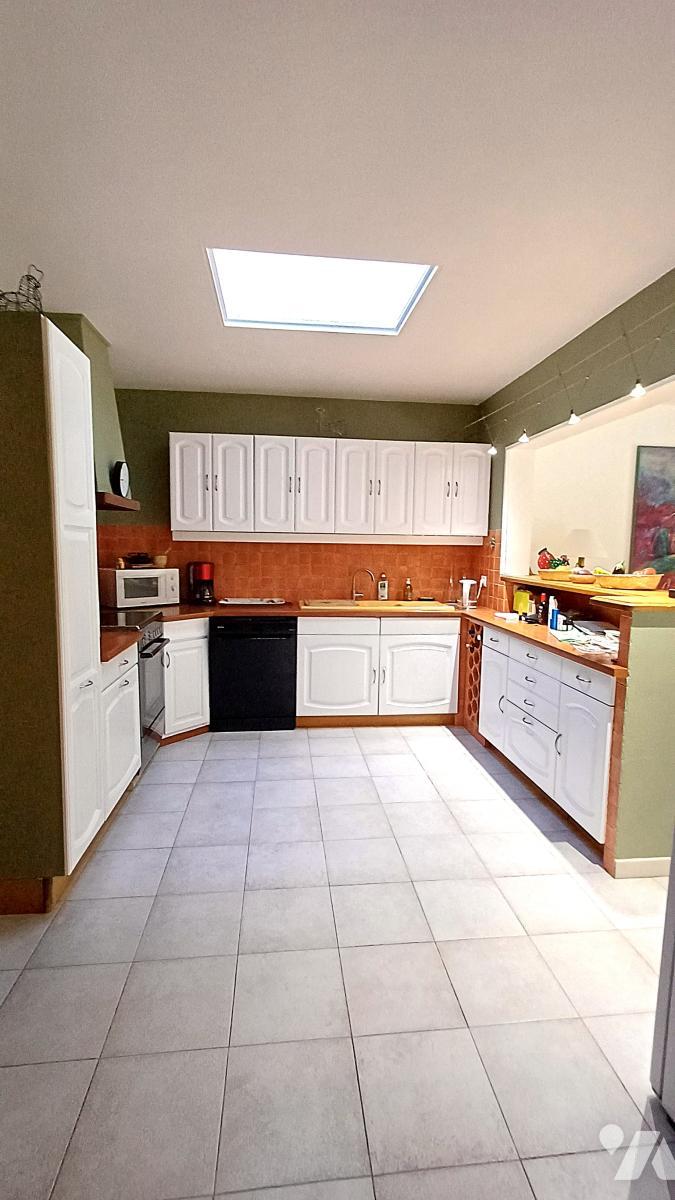 VENTE maison-UZES (30)