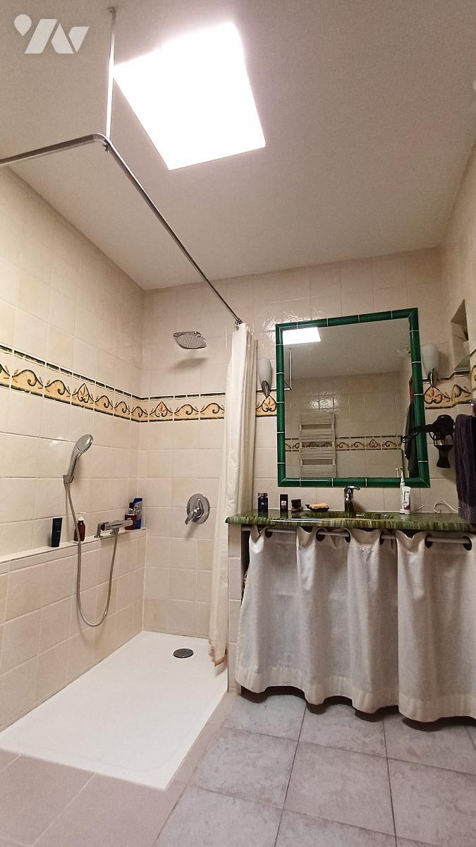 VENTE maison-UZES (30)