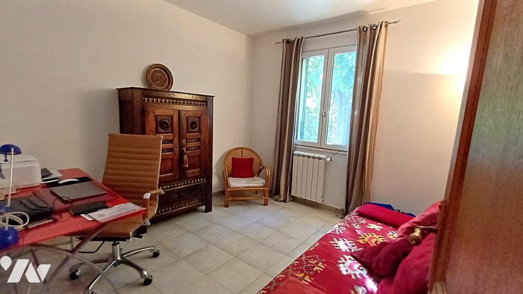 VENTE maison-UZES (30)