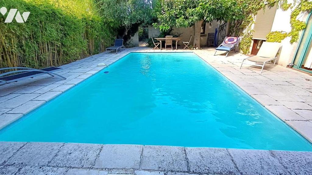 VENTE maison-UZES (30)
