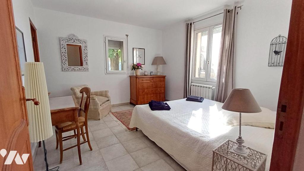 VENTE maison-UZES (30)