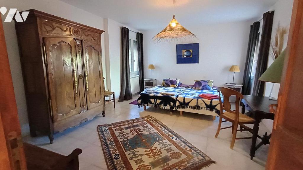 VENTE maison-UZES (30)