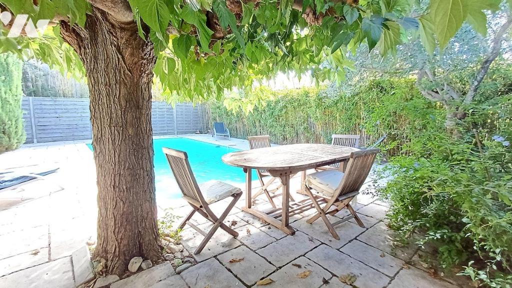 VENTE maison-UZES (30)