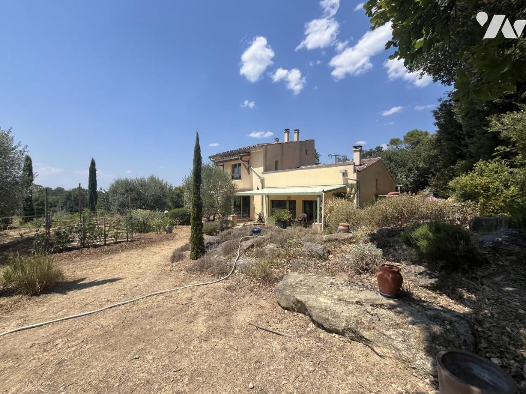 Maison 6 pièces 145 m² · à Saint-Victor-des-Oules · 145 m² · 520 000 €