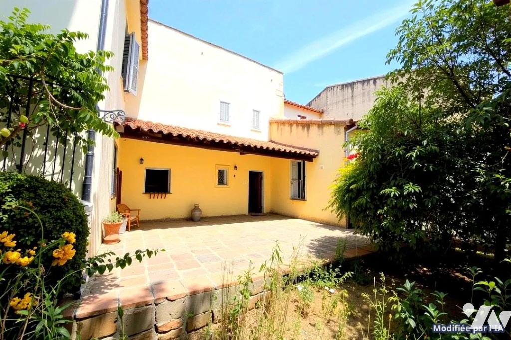 Maison 6 pièces 317 m² · à Nîmes · 317 m² · 430 000 €