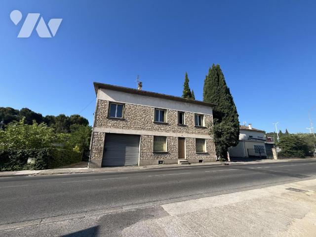 Maison 10 pièces 224 m² · à Bagnols-sur-Cèze · 223,5 m² · 219 000 €