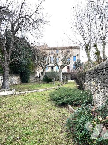 Maison 9 pièces 177 m² · à Pont-Saint-Esprit · 177 m² · 225 000 €