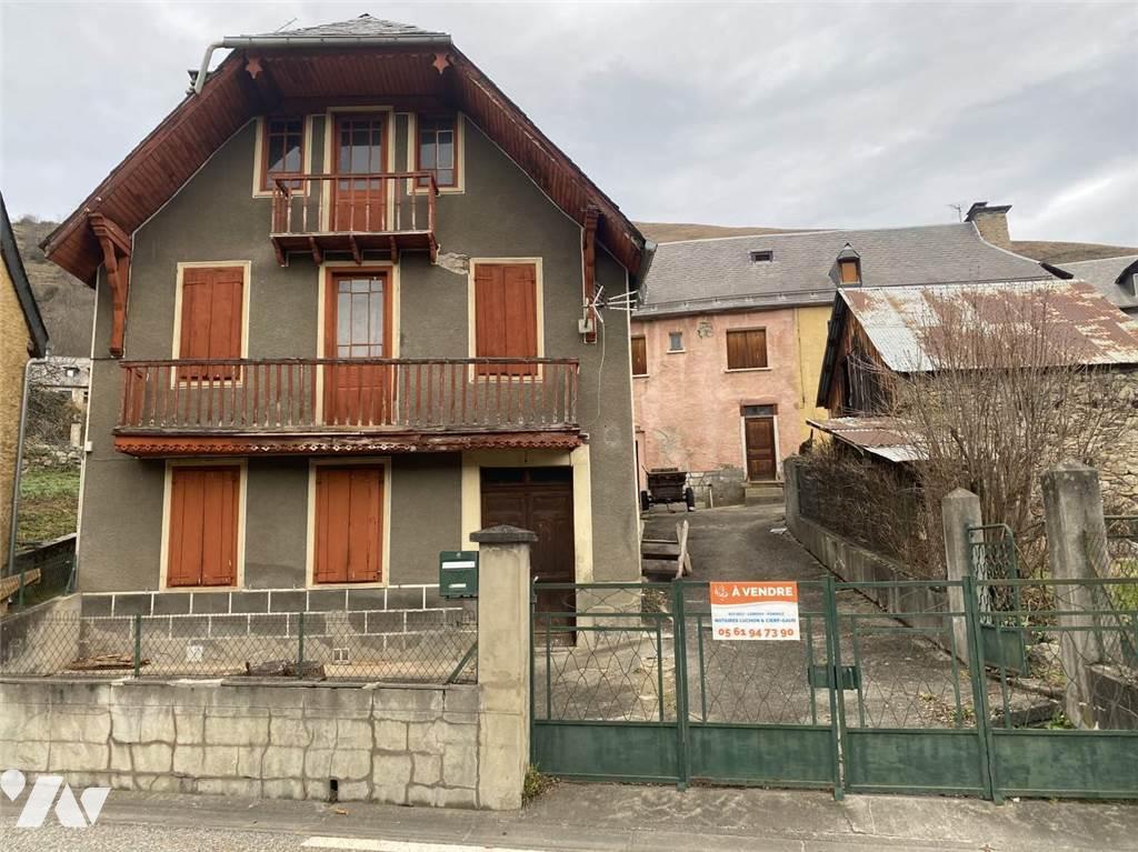 Maison 9 pièces 189 m² · à Garin · 189 m² · 171 000 €