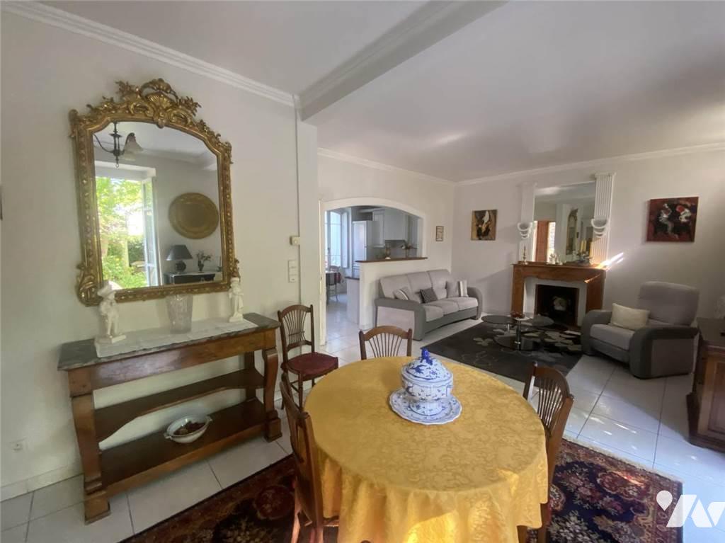 Maison 5 pièces 138 m² · à Bagnères-de-Luchon · 138 m² · 490 000 €