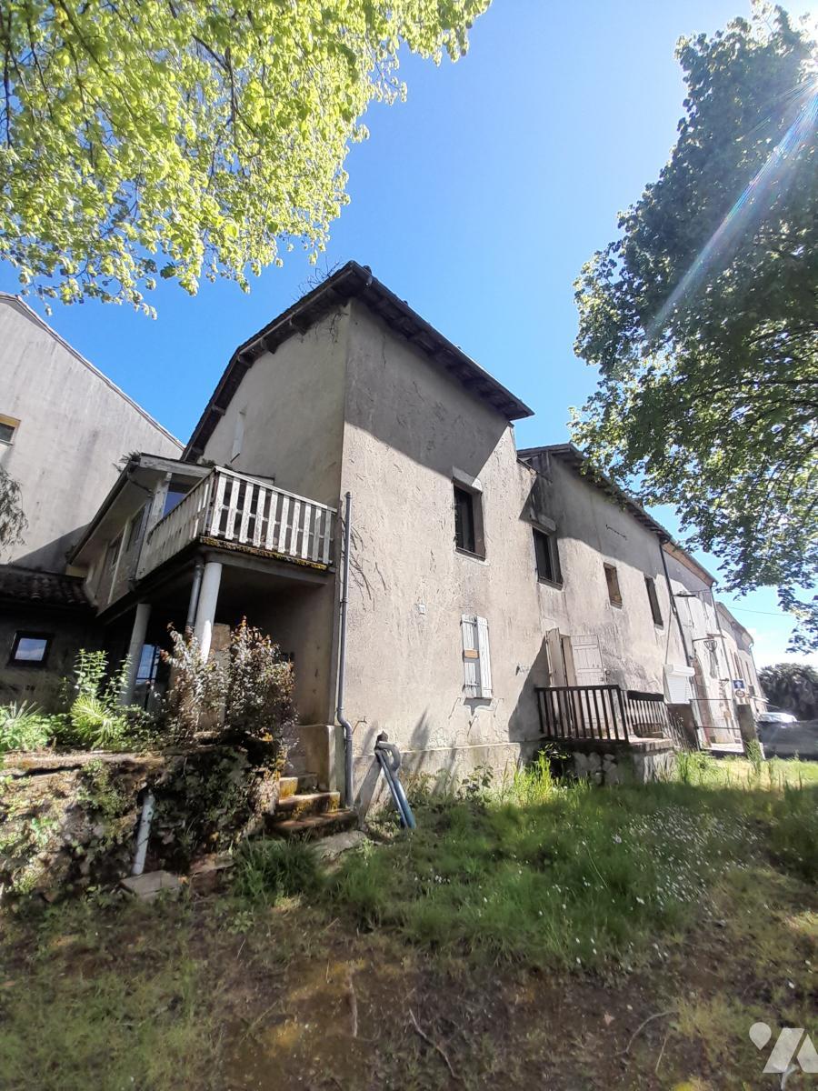 Immeuble 365 m² · à Cazaubon · 365 m² · 215 000 €