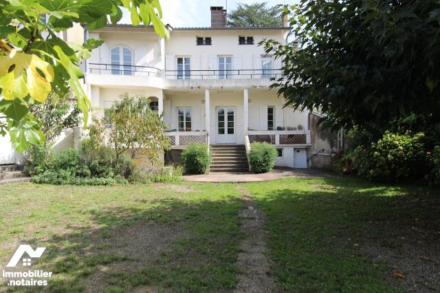 Vente - Maison - Aire-sur-l'Adour - 277.0m² - 11 pièces - Ref : 32052-36