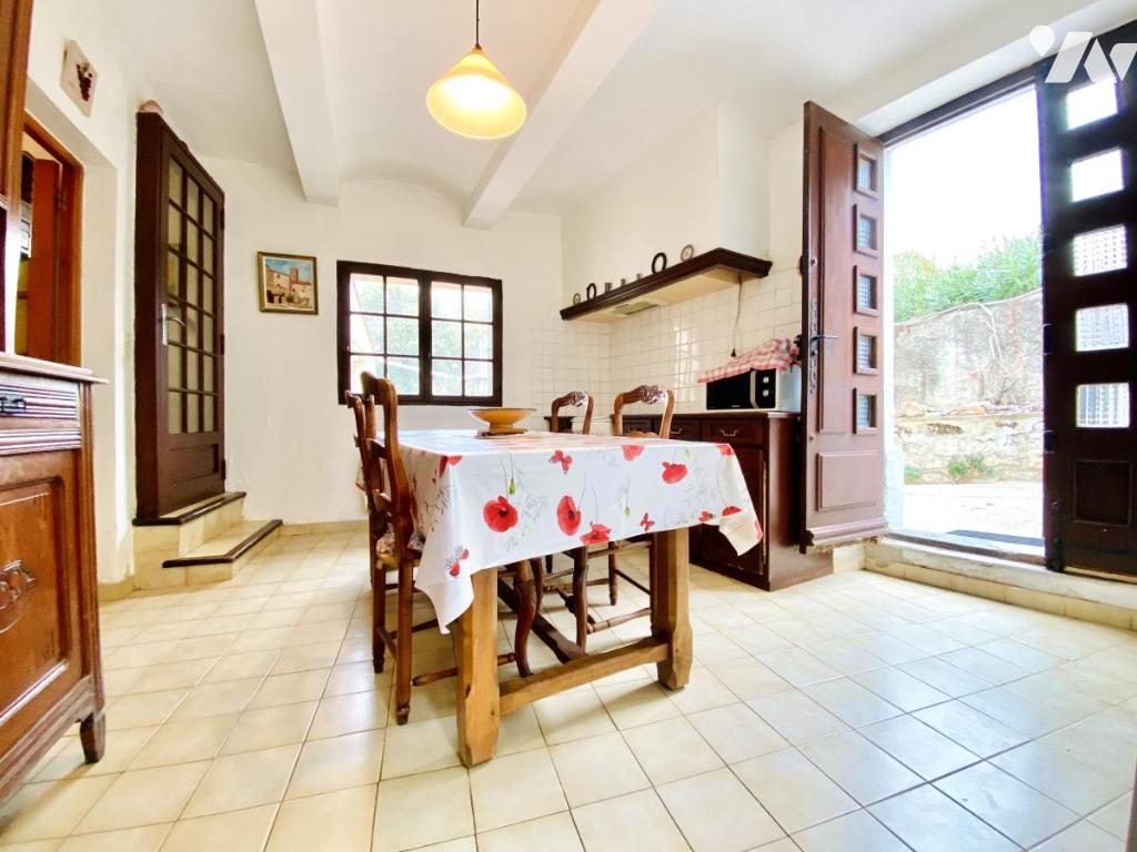 VENTE maison-ST JEAN DE CORNIES (34)