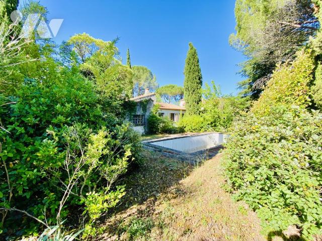 Maison 5 pièces 114 m² · à Castries · 113,9 m² · 432 524 €